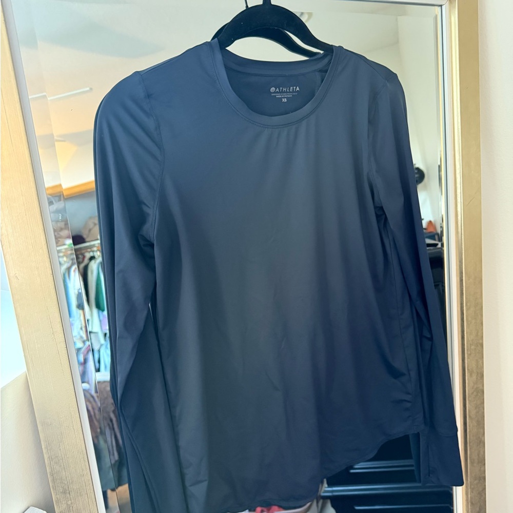 Athleta Women’s Navy Long Sleeve Shirt with Back Slit